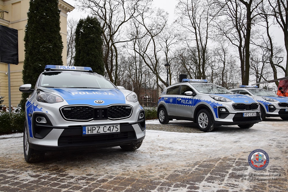 Dwa samochody policyjne