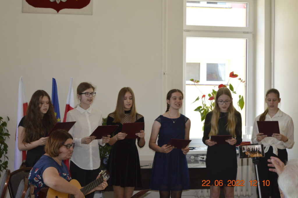 _DSC0431 Zdjęcia przedstawiają dostojnych jubilatów, którzy wysłuchali życzeń i słów najwyższego szacunku, uznania i podziękowania za trwałość małżeństwa i rodziny.