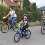 rowerzyści na drodze