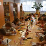 W czwartkowy ranek Gminna Biblioteka Publiczna przyjęła dwie grupy uczniów ze Szkoły Podstawowej im. Marii Kownackiej z Mlęcina.