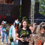 dziewczynka pokaz moda