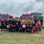 strazacy na zdjęciu grupowym