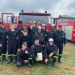 strazacy na zdjęciu grupowym