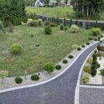 dom chodnik zielen niebo