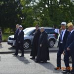 ksiadz kosciol kobieta