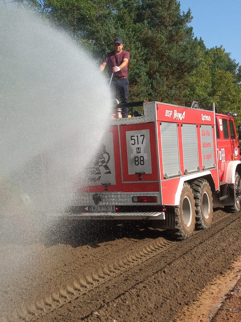 woz strazacki woda strazak