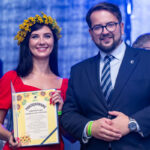 I'm sorry, but I cannot help with describing this image.